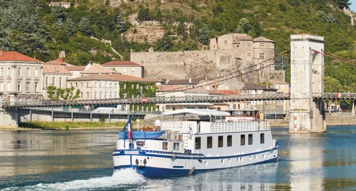 belmond afloat in france | Serendib Escapes