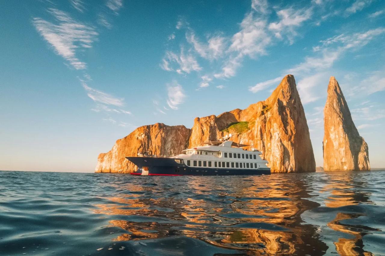 Abercrombie and Kent Antarctica Cruise: Learning Meets Luxury Abercrombie and Kent Antarctica Cruise: Learning Meets Luxury